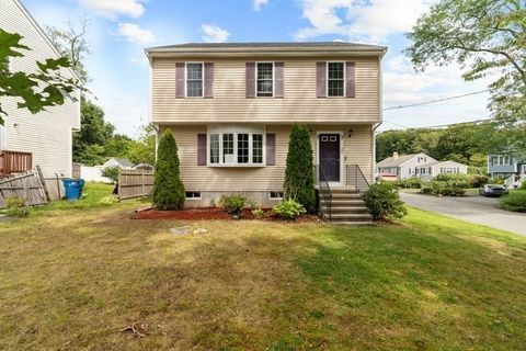 20 Woodlawn Rd Randolph MA 02368