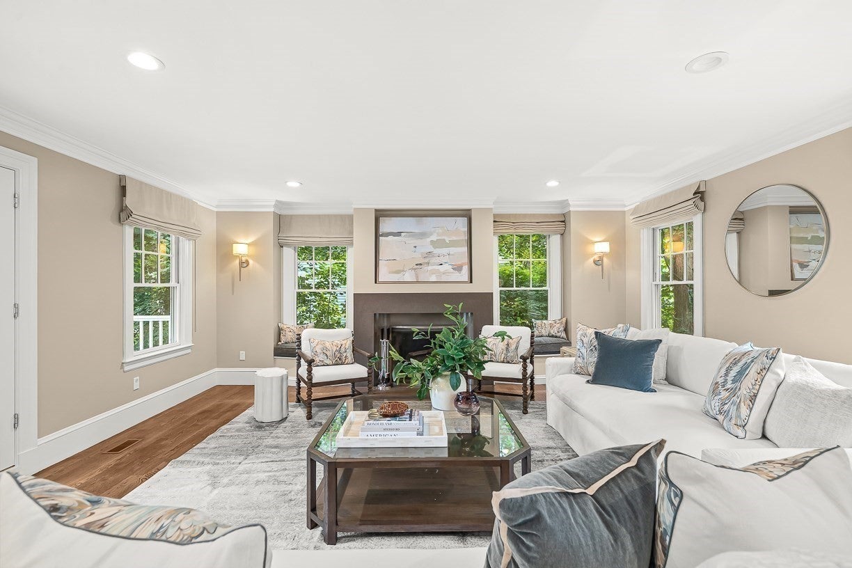 8 Tennyson Rd, Wellesley, MA Photo #8