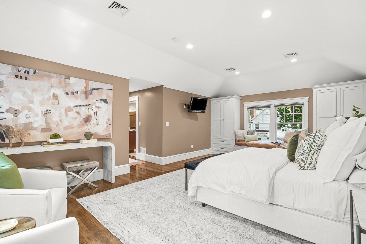 8 Tennyson Rd, Wellesley, MA Photo #24