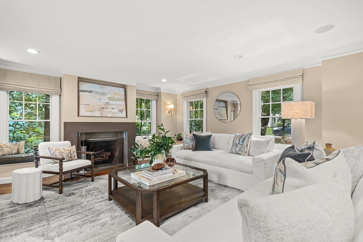 8 Tennyson Rd, Wellesley, MA Photo #12