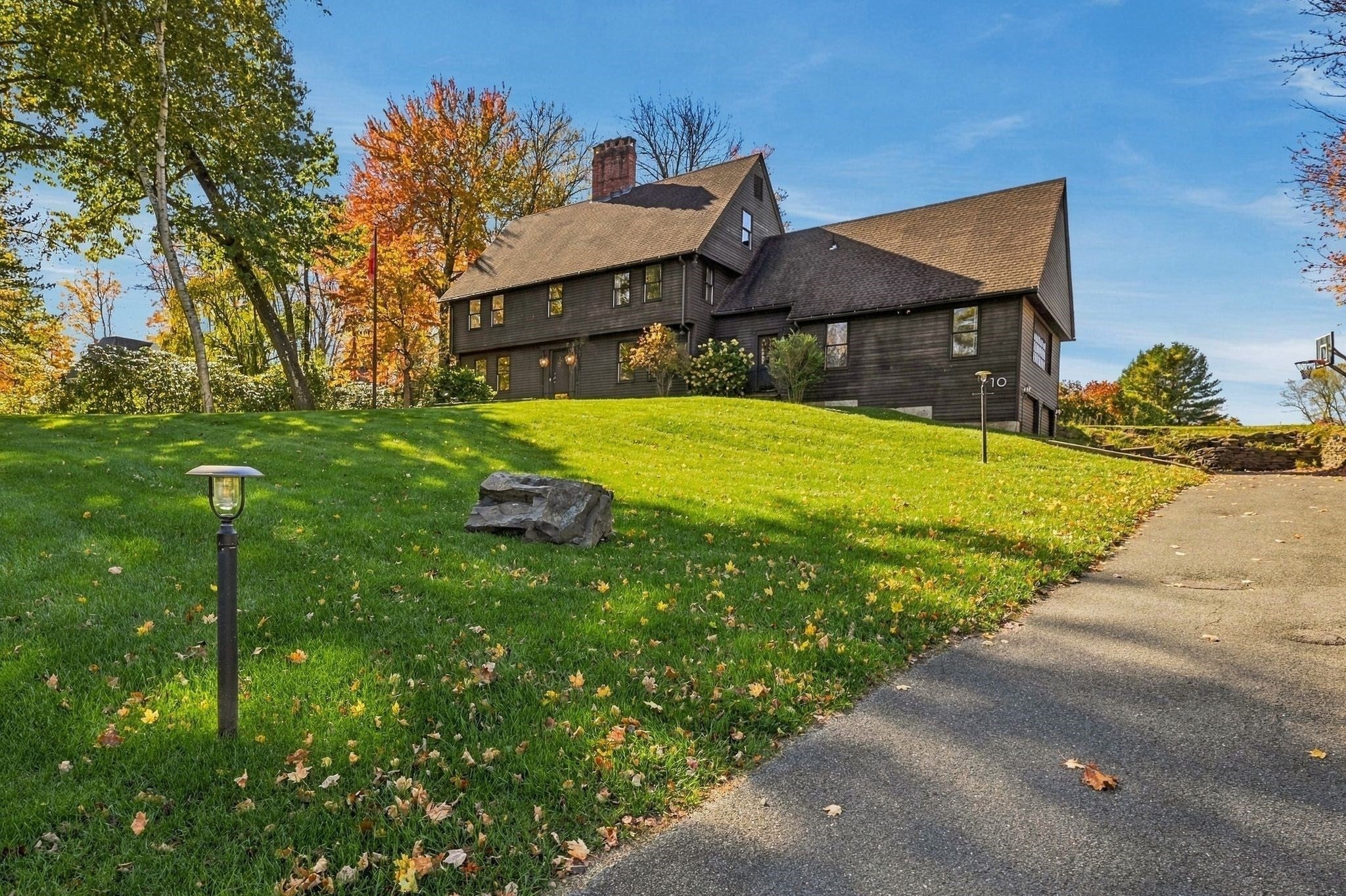 10 Sycamore Park, South Hadley, MA, 10 Sycamore Park, South Hadley, MA Photo #2