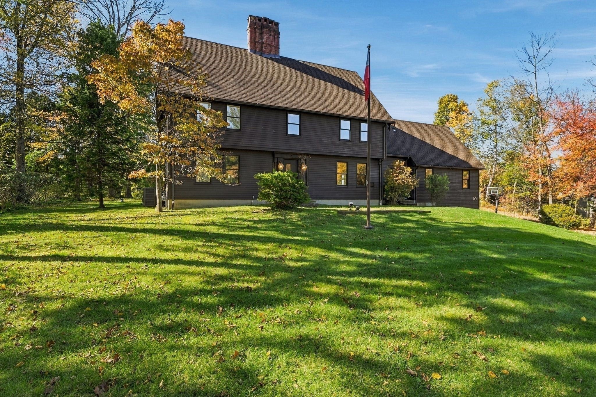 10 Sycamore Park, South Hadley, MA, 10 Sycamore Park, South Hadley, MA Photo #1