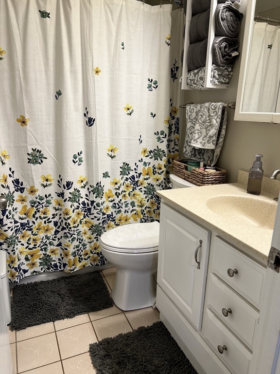 Danvers, Massachusetts 01923, United States, 2 Bedrooms Bedrooms, ,1 BathroomBathrooms,Residential,Active,119047