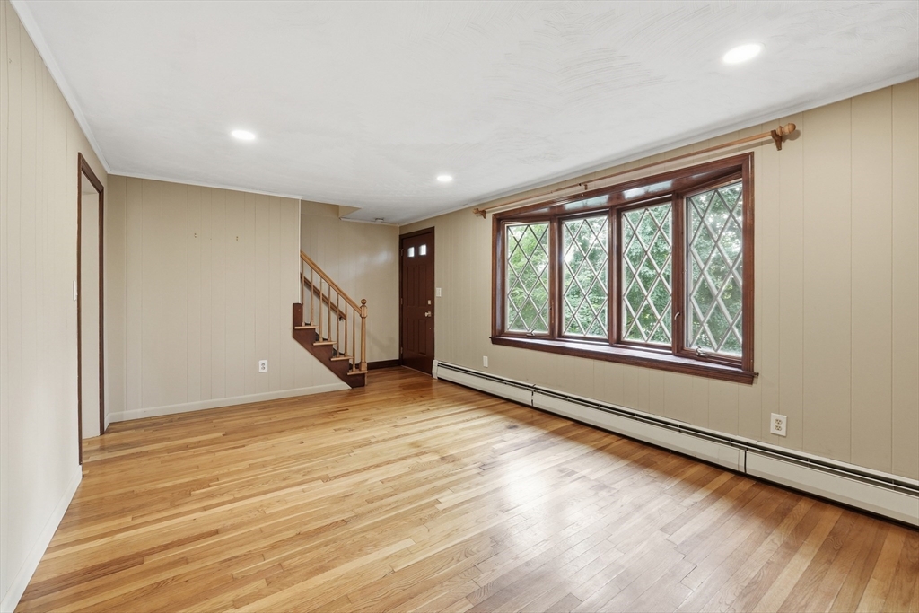 28 Spring Rd