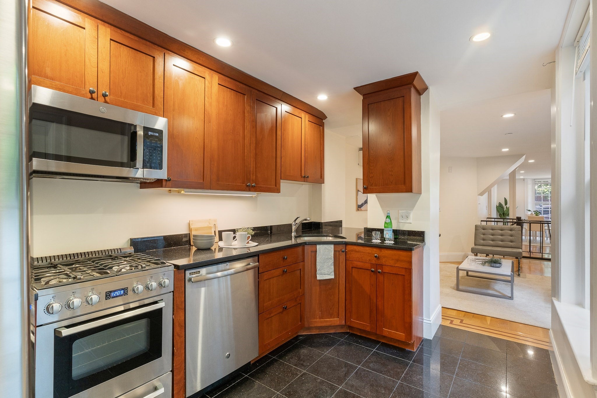 20 Joy St #1, Boston, MA Photo #14