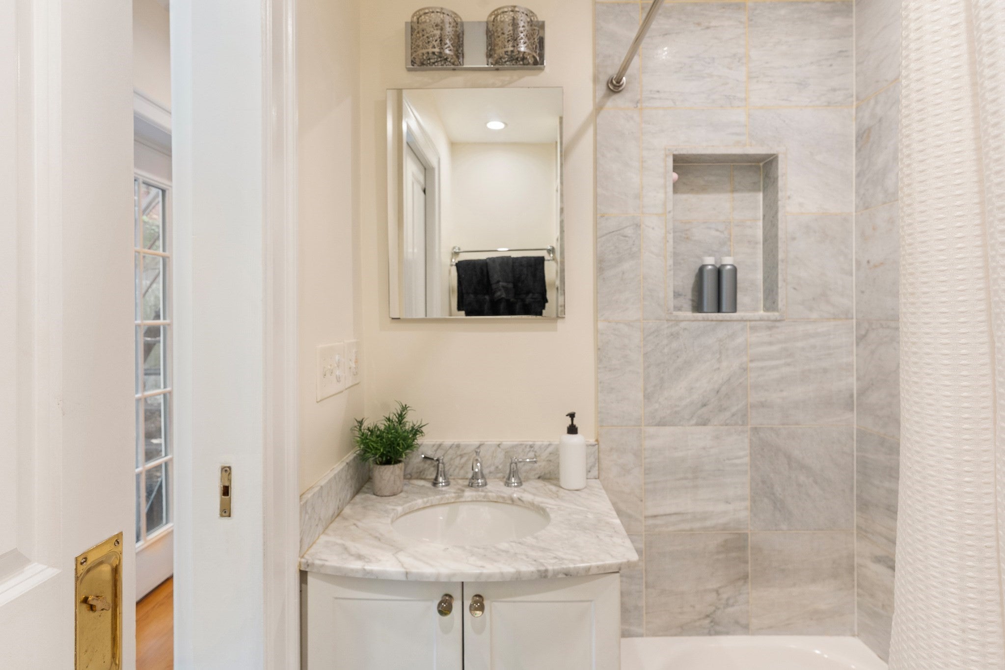 20 Joy St #1, Boston, MA Photo #16