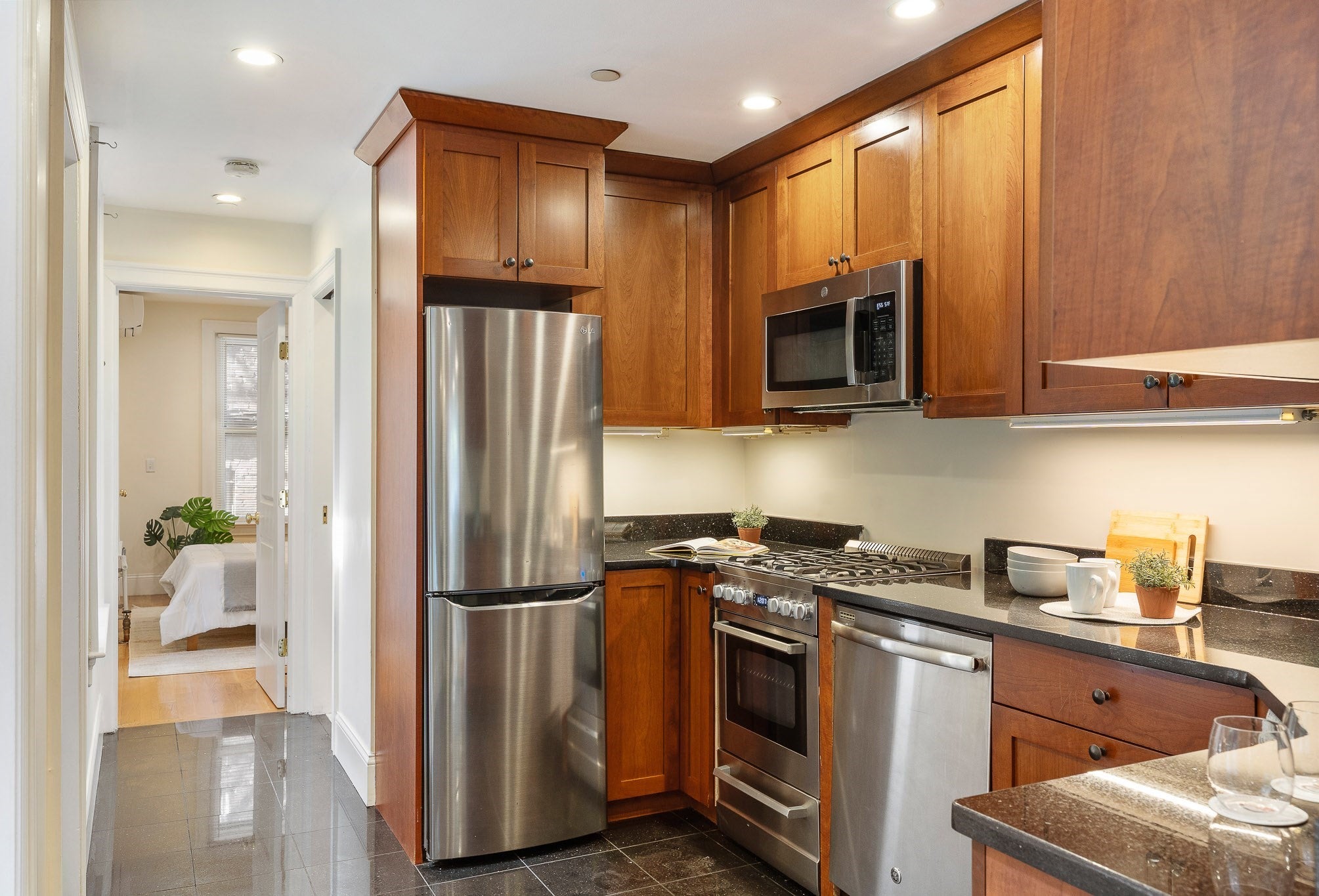 20 Joy St #1, Boston, MA Photo #12