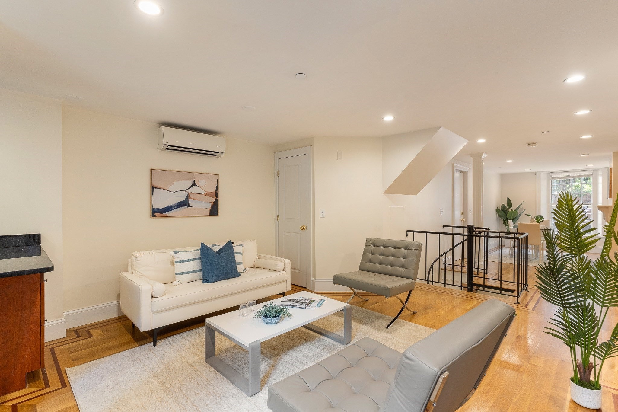 20 Joy St #1, Boston, MA Photo #1