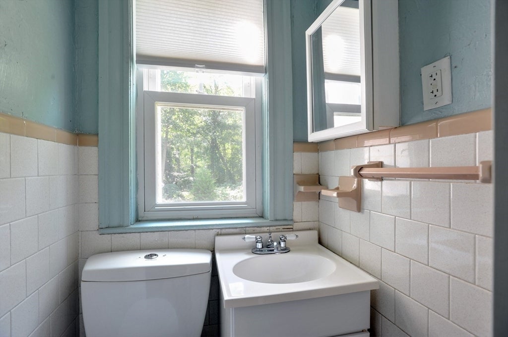 66 Ferncroft Rd, Milton, MA Photo #13