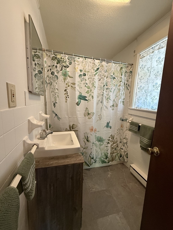 97 W Main St