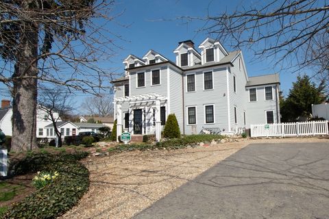 Photo of 108-110 Elm St #3, Cohasset, MA 02025 (MLS # 73500881)