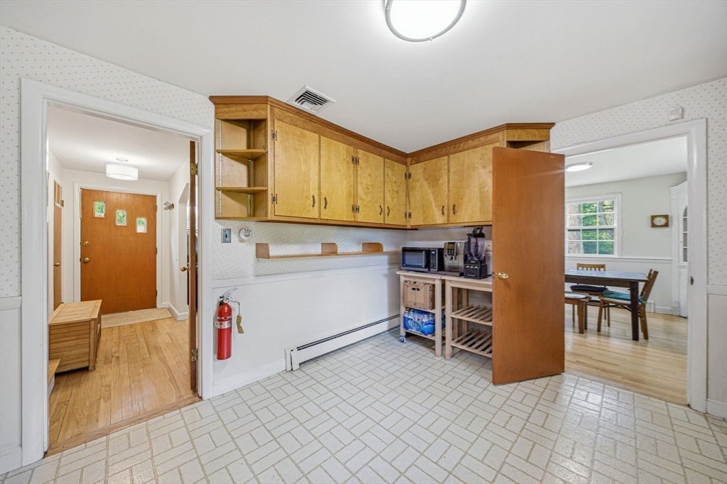 8 Brown Road, Lexington, MA, 8 Brown Road, Lexington, MA Photo #10