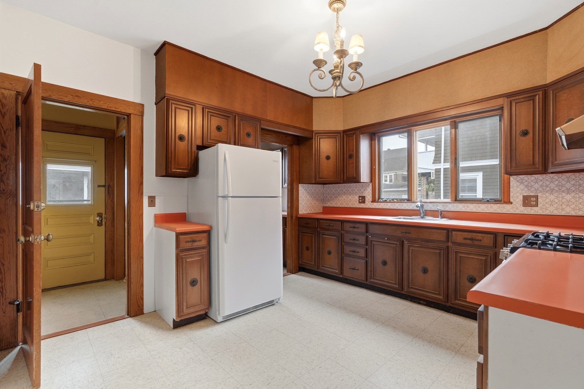 39 Harlow St #1, Arlington, MA Photo #8