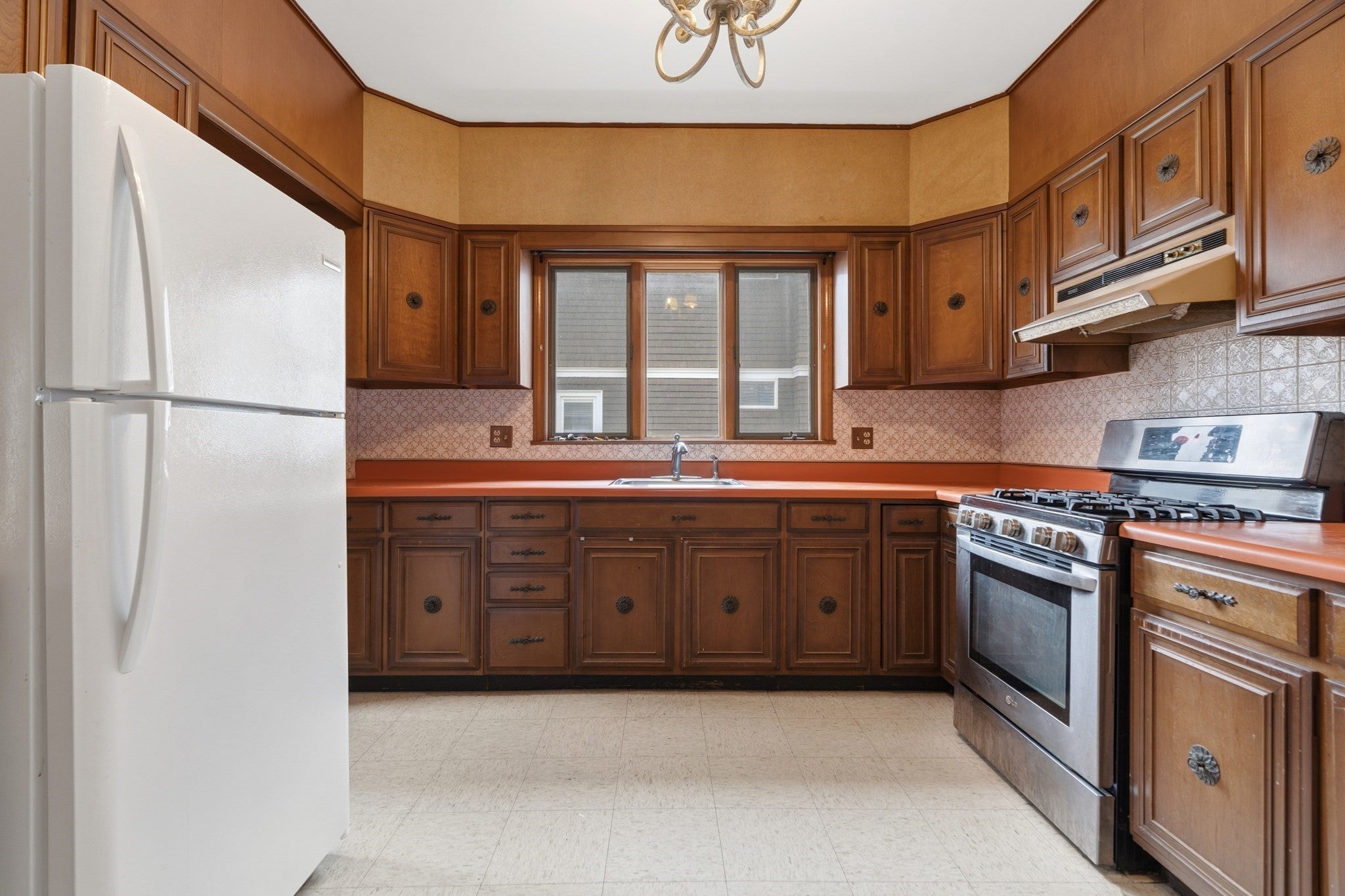 39 Harlow St #1, Arlington, MA Photo #6