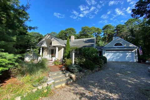 Single Family Residence in Mashpee MA 43 Driftwood Circle.jpg