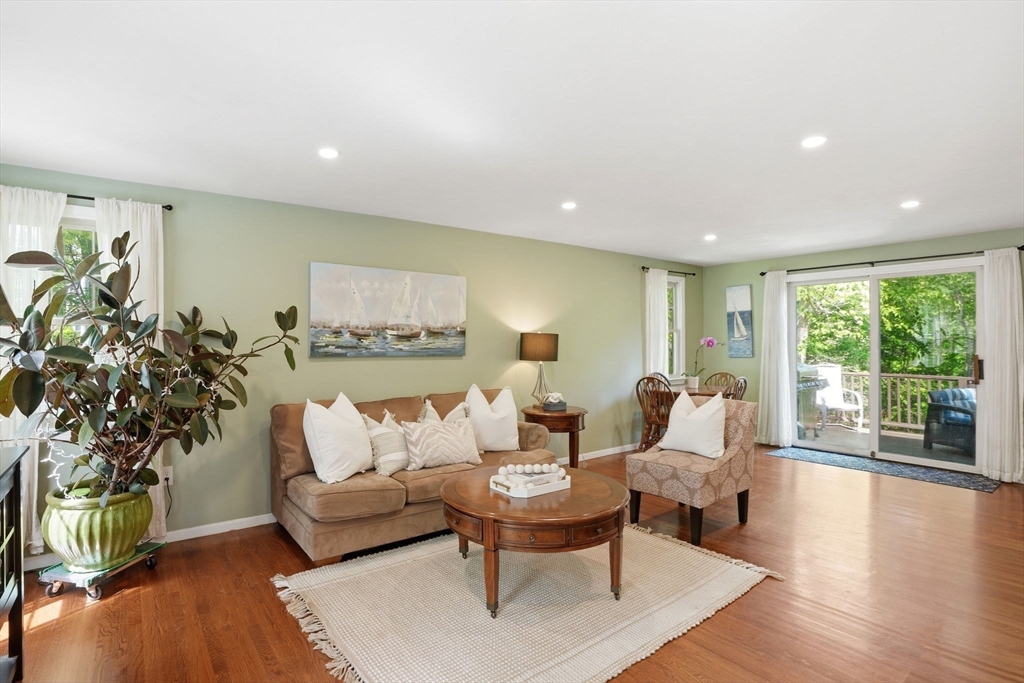 44 Morningside Dr