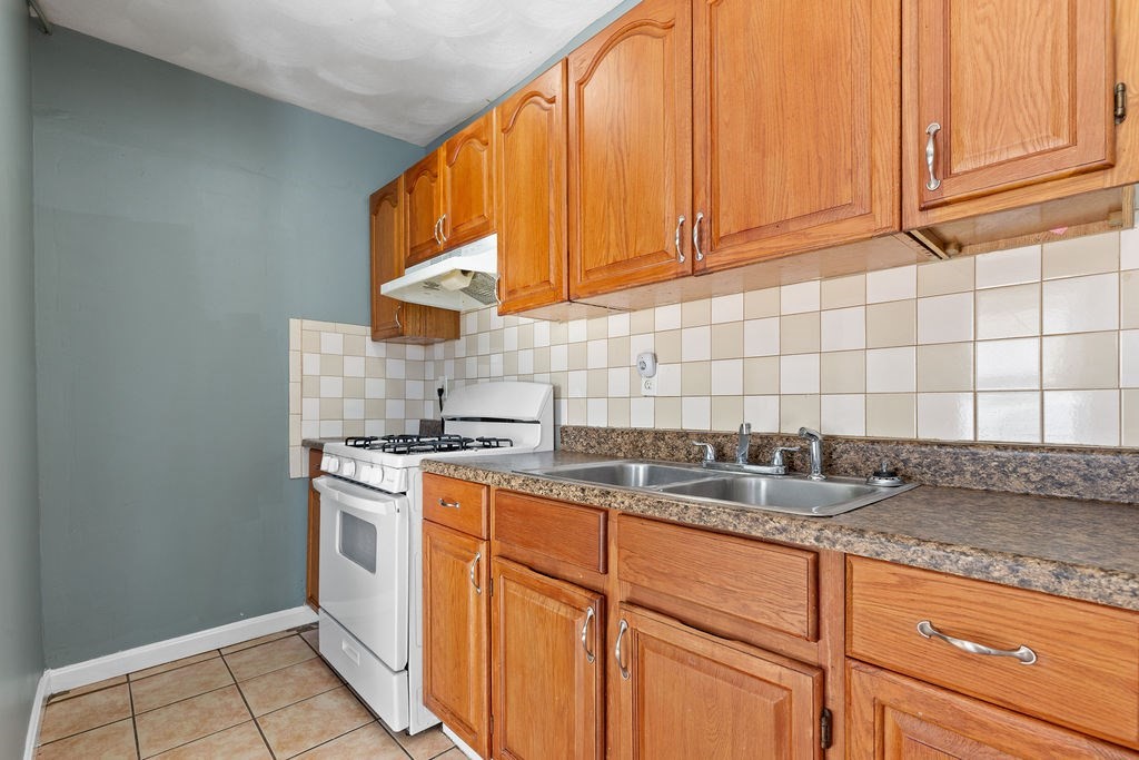 82-84 Webster St, Pawtucket, RI, 82-84 Webster St, Pawtucket, RI Photo #3