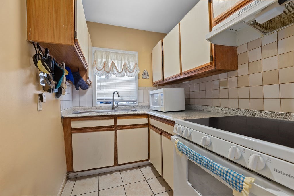 82-84 Webster St, Pawtucket, RI, 82-84 Webster St, Pawtucket, RI Photo #14