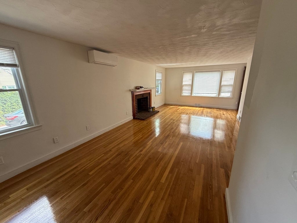 266 Lowell St, Wilmington, MA, 266 Lowell St, Wilmington, MA Photo #2