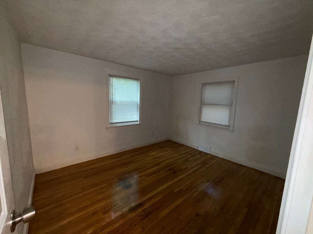 266 Lowell St, Wilmington, MA, 266 Lowell St, Wilmington, MA Photo #3