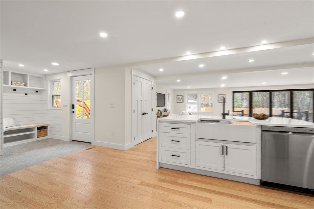 30 Oakridge Ave