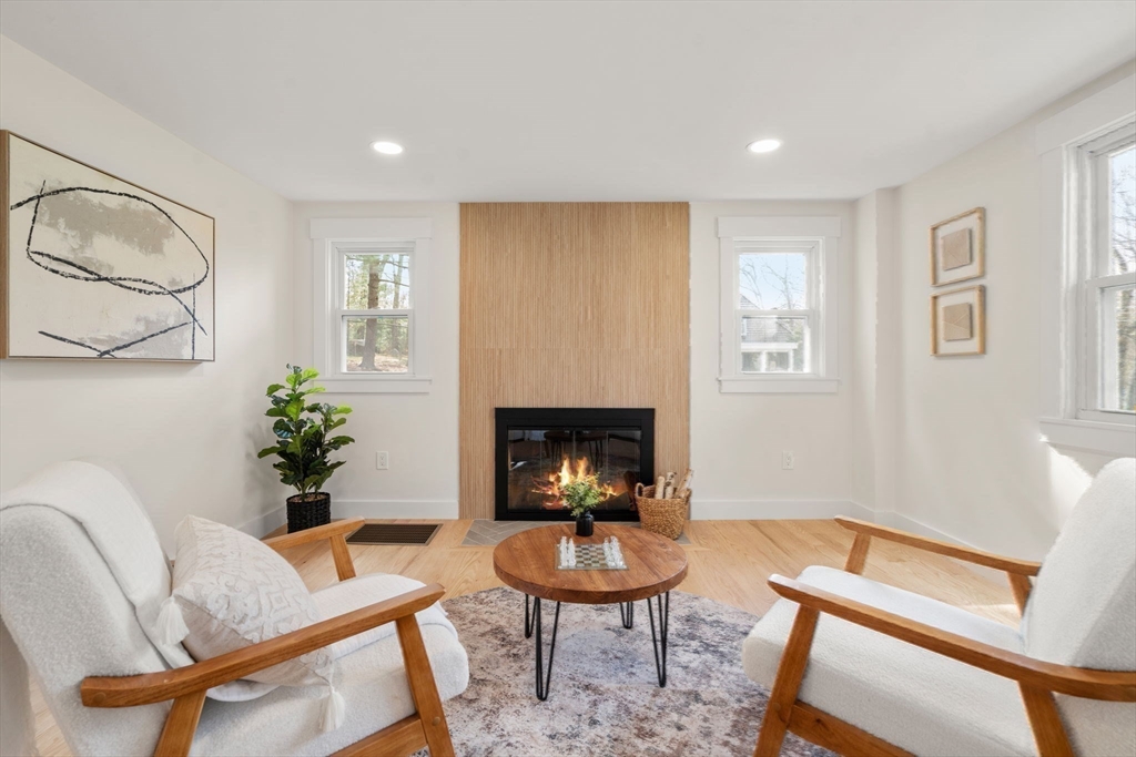 30 Oakridge Ave