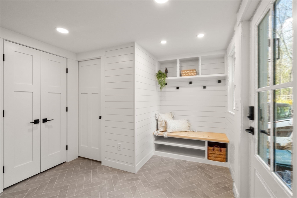 30 Oakridge Ave