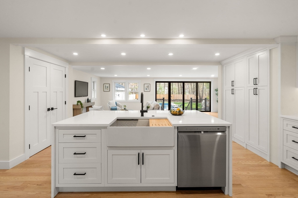 30 Oakridge Ave
