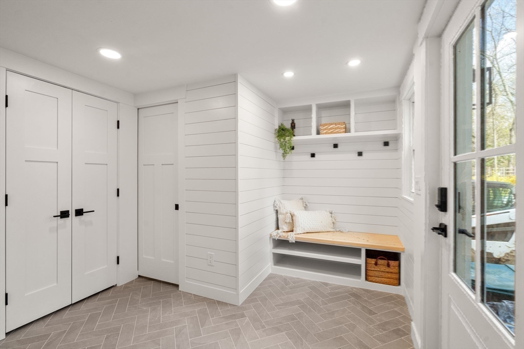 30 Oakridge Ave