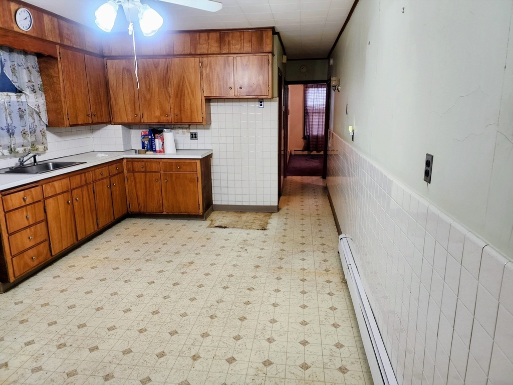 403-405 Sararoga St