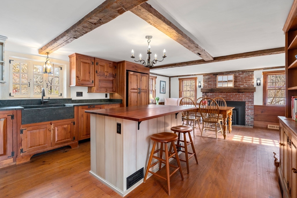 36 Nason Hill Rd