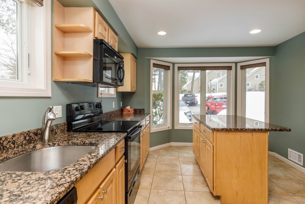 535 South Street 3-3C