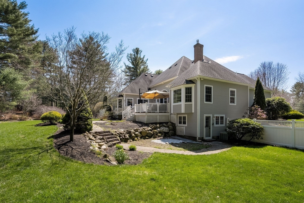 23 Clearing Farm Rd