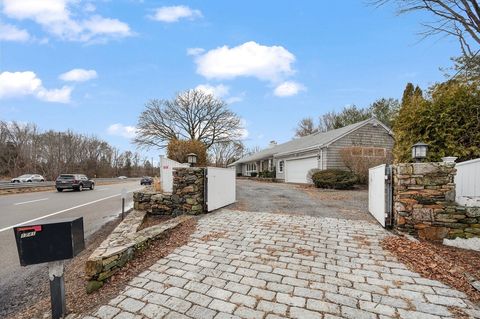 1741 Wampanoag Trl Barrington RI 02806