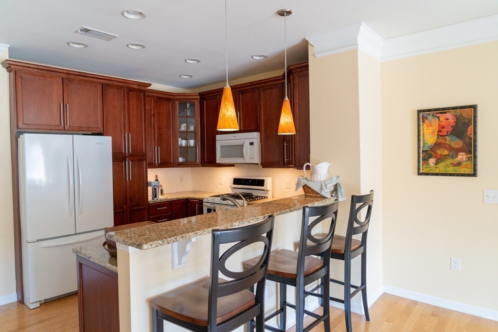 213 Corning Fairbanks Way 213
