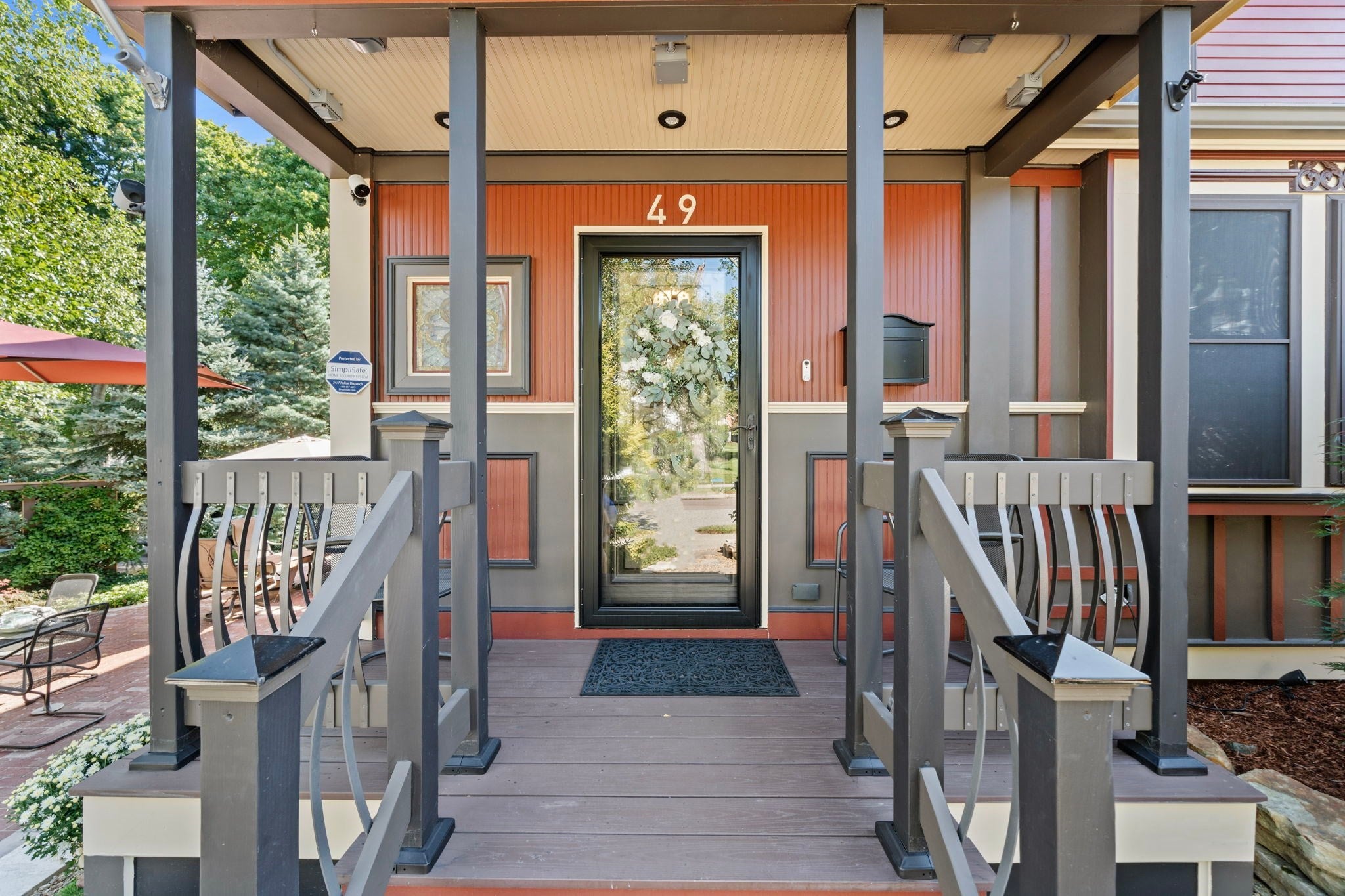 49 Lynde Ave