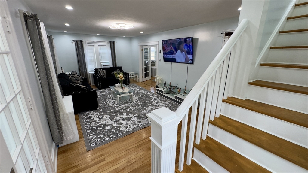 95 Eureka St