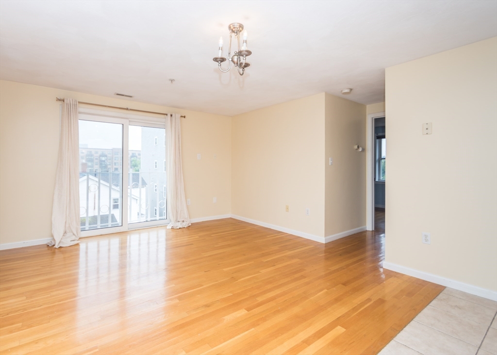 10 Middle Street Ct 7