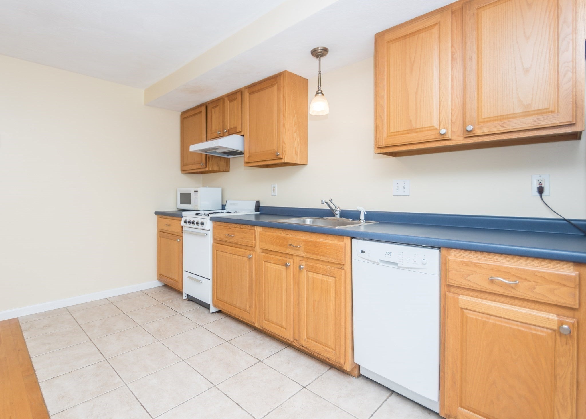 10 Middle Street Ct 7, Waltham MA 02451