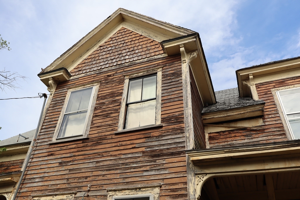 45 Dunfey St