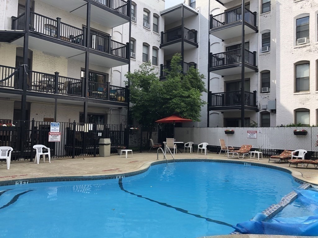 4 Commonwealth Ct 17