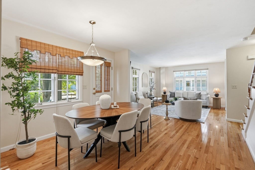 Photo of 1 Russell Pl, Arlington, MA