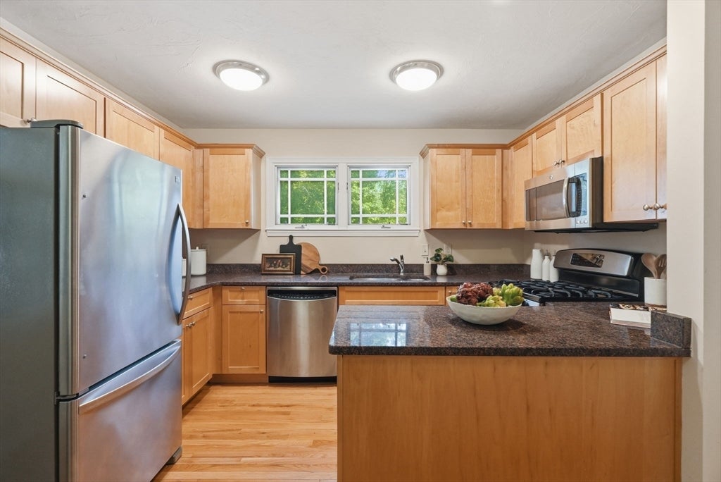1 Russell Pl #1, Arlington, MA, 1 Russell Pl #1, Arlington, MA Photo #11