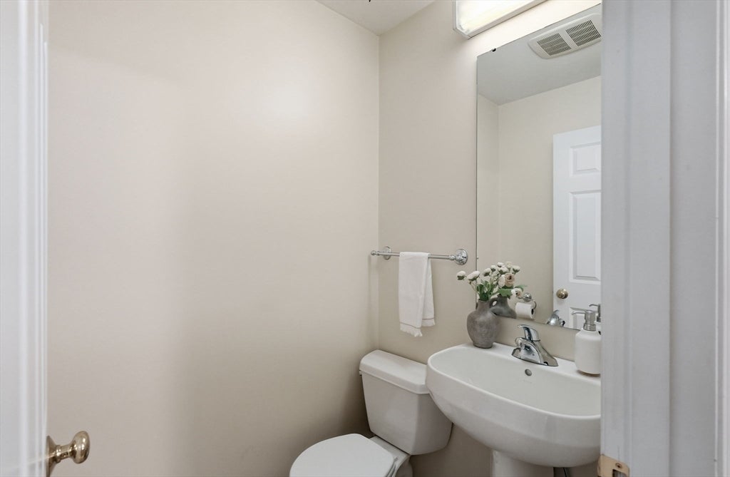 1 Russell Pl #1, Arlington, MA, 1 Russell Pl #1, Arlington, MA Photo #13