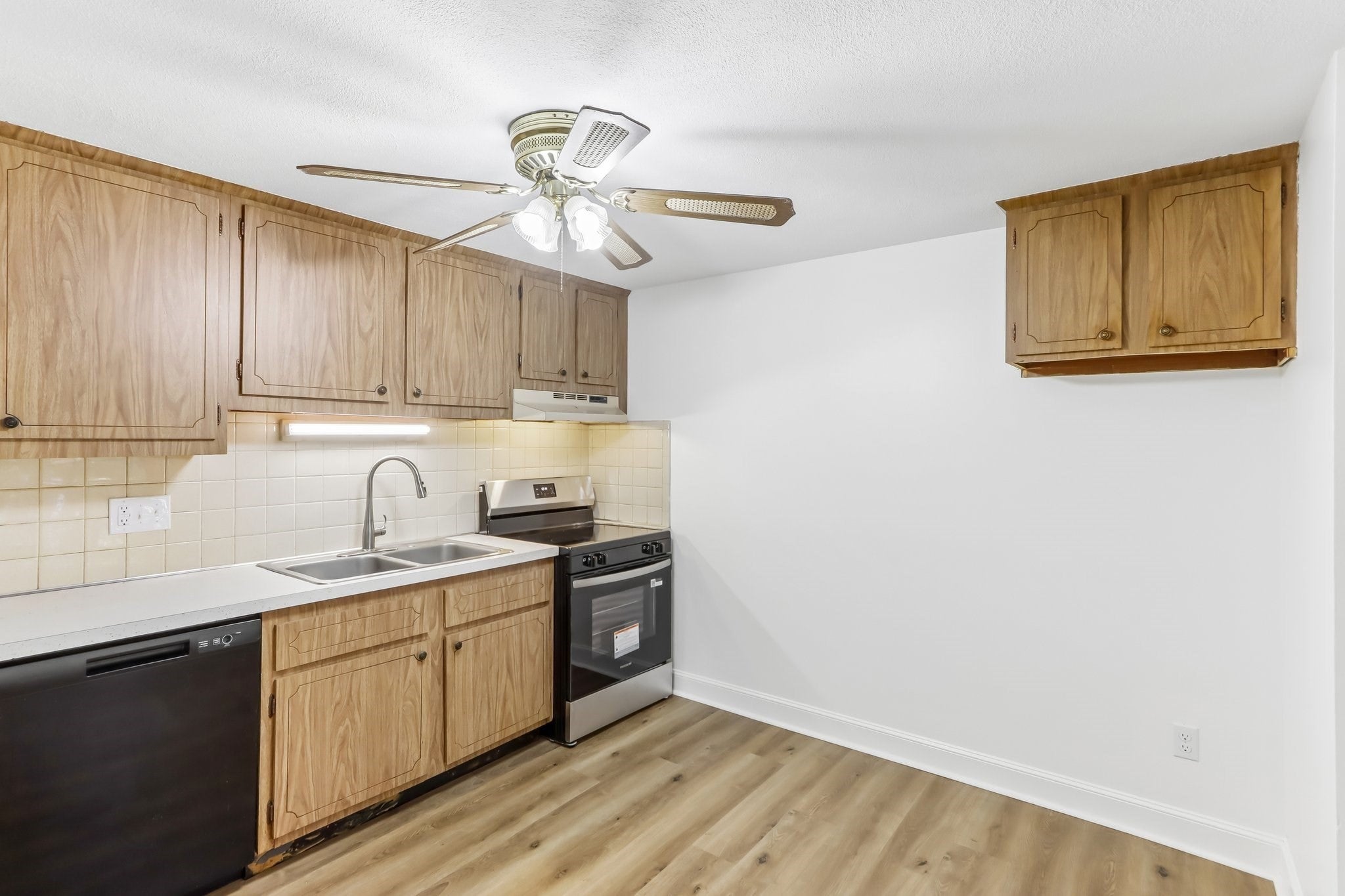 7 Walker Rd #10, North Andover, MA Photo #11