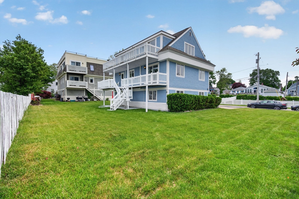 12 Wolcott