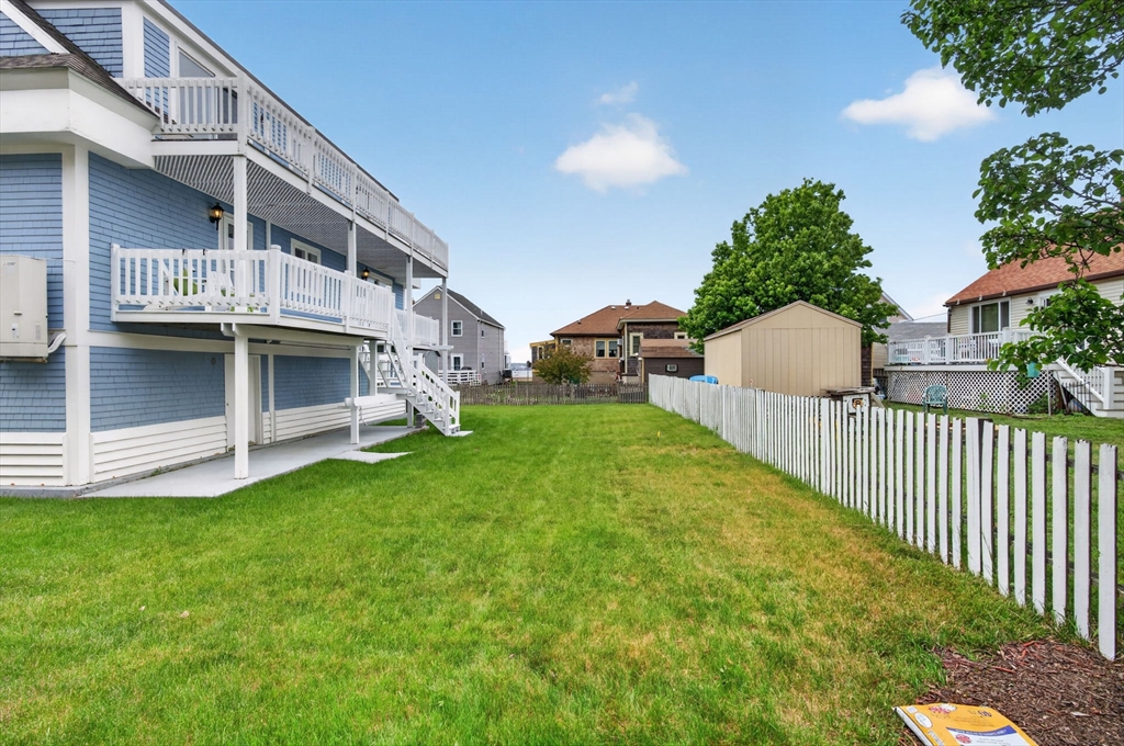 12 Wolcott