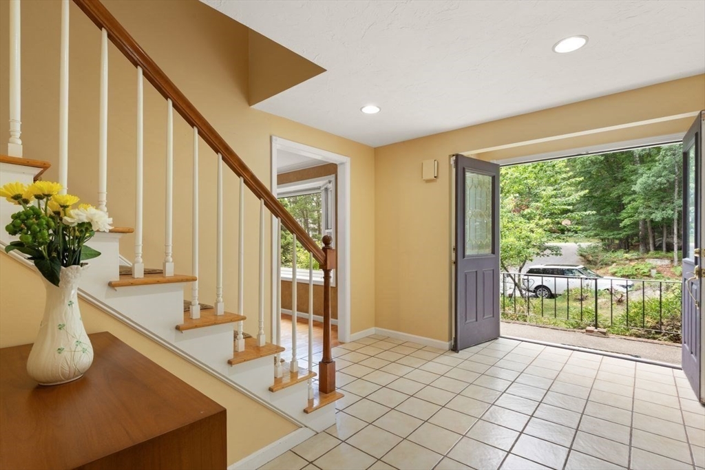 35 Castle Dr