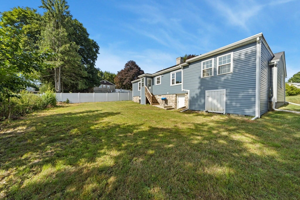 5 5th Ave, Dudley, MA Photo #38