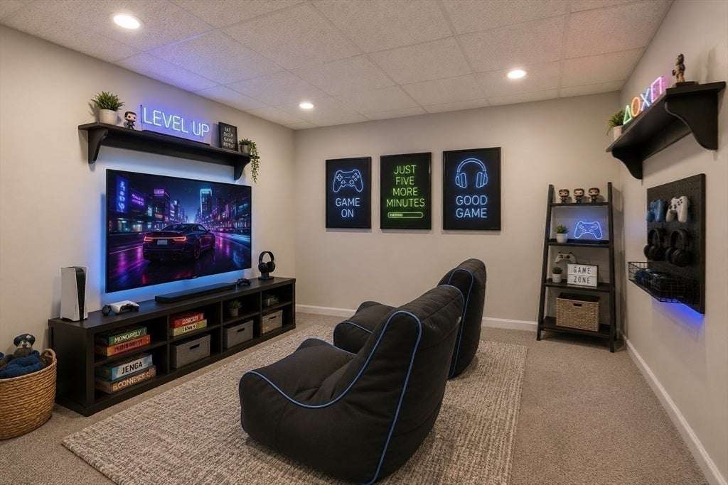 12 Rocky Woods Rd, Hopkinton, MA, 12 Rocky Woods Rd, Hopkinton, MA Photo #35